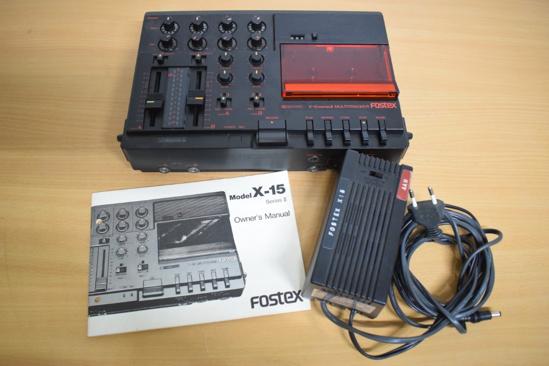 Fostex X-15 series II Multitracker Cassettedeck / Mixing Table  			